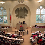 Bild: Der Bundestag im Wasserwerk.