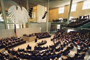 Der Deutsche Bundestag im neuen Plenarsaal in Berlin