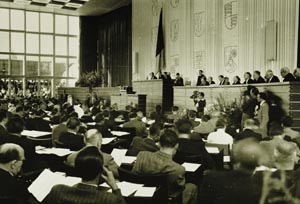 Alter Plenarsaal in der ehemaligen Pädagogischen Akademie in Bonn