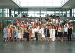 Foto: IPP-Stipendiaten 2006 auf der Besuchertreppe im Paul-Löbe-Haus
