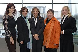 Von links: Diana Golze, Die Linke, Ekin Deligöz, B90/Die Grünen, Michaela Noll, CDU, Marlene Rupprecht, SPD und Miriam Gruß, FDP
