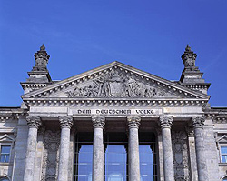 Westportal des Reichstagsgebäudes, Klick vergrößert Bild