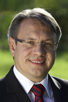 Portraitfoto Dr . Georg Nlein