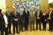Die Delegation traf sich mit Marlen Thieme (2. v. r.; Vorsitzende des Rates für Nachh. Entw.), Kommissar für Regionalpolitik Johannes Hahn (4. v. r.) und Kabinettsleiter von Präsident Barroso, Johannes Laitenberger (3. v. r.).