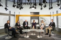 Diskussionsrunde im Parlamentsfernsehen über die Austauschprogramme des Bundestages.