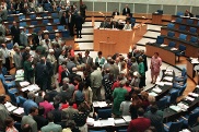 Abgeordnete während der Abstimmung über das neue Abtreibungsrecht am 29. Juni 1995