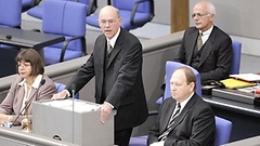 Bundestagspräsident Norbert Lammert bei der Konstituierung des Bundestages 2005