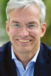 Dr. Mathias Middelberg