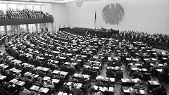 Konstituierende Sitzung 1983 im Bonner Plenarsaal