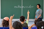 Koalition und Opposition haben den Zustand des Bildungswesens in Deutschland unterschiedlich bewertet.