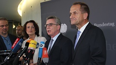Dagmar Freitag, Thomas de Maizière, Alfons Hörmann vor der Presse