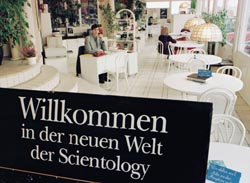 Themen von Enquete-Kommissionen: so genannte Sekten und Psychogruppen - Eine Kommisssion von 1994-1998.