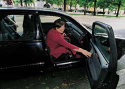 Freitag, 6. Juli 2001, 18.15 Uhr: auf dem Weg zum Flughafen, Hildegard Wester, SPD.