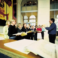 Zarko Bulajic und der Chor des Bundestages.