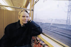 Hans-Ulrich Klose in der Berliner S-Bahn.