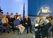 Teilnehmer des Parlamentarischen Patenschafts-Programms (PPP) im Interview des Parlamentsfernsehens