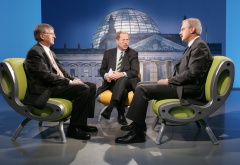 v.l. Peter Hinze (CDU), Moderator Sönke Petersen, Günter Gloser (SPD)