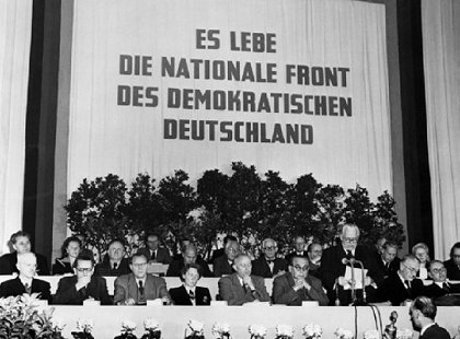VI. Das geteilte Deutschland - Die DDR, Grafik zu Teil 1