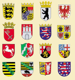 Die Wappen der 16 Bundesländer der Bundesrepublik Deutschland.