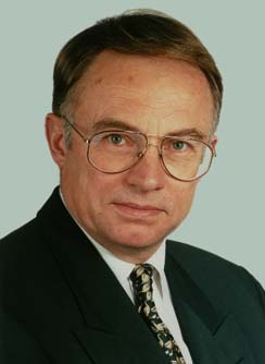 Dr. Martin Mayer