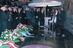 Gedenkveranstaltung vor dem Haus der Berliner Jüdischen Gemeinde in Charlottenburg.