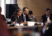 Bild; Volker Beck am Tisch vor Mikrofon