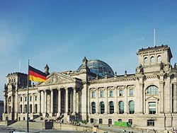 Westportal des Reichstagsgebäudes