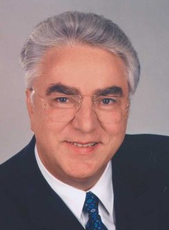Dr. Wolf Bauer