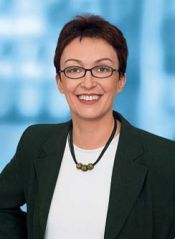 Vorsitzende Astrid Klug, MdB