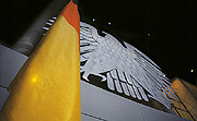 Bild: Flagge und Bundestagsadler