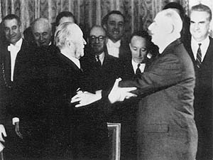Fotografie: Konrad Adenauer und Charles de Gaules