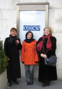 Foto: Mitarbeiterinnen des Delegationssekretariates der OSZE-PV
