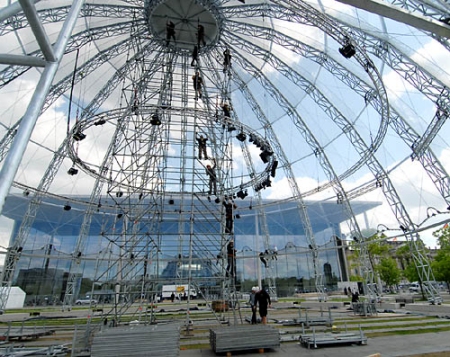 Bau der Bundestagsarena vor dem Paul-Löbe-Haus