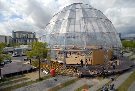 Bau der Bundestagsarena vor dem Paul-Löbe-Haus