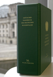 Rücken des Ordners<br />'Amtliches Handbuch'