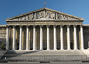 Bild: Das Palais Bourbon, Sitz der französischen Nationalversammlung in Paris.