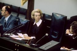 Bundestagpräsidentin Annemarie Renger im Bonner Plenarsaal.
