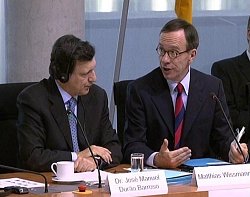 Präsident der Europäischen Kommission Dr. José Manuel Durao Barroso (li) und Vorsitzender des Europaausschusses Matthias Wissmann (re)