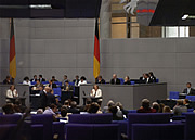 Bild: Debatte im Bundestag am 30. Juni 2006.