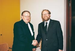 Wolfgang Thierse mit dem finnischen Staatspräsidenten Martti Ahtisaari.