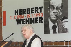 Wehners Witwe Greta erinnerte an die politischen Leistungen ihres Mannes.