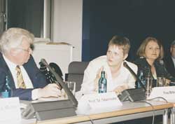 Podiumsdiskussion mit Sabine Leutheuser-Schnarrenberger, Vizepräsidentin Petra Bläss und Prof. Dr. Heinrich Oberreuter (von rechts)