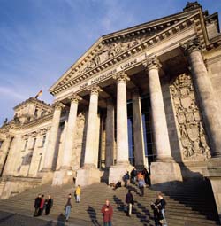 Arbeitsplatz Reichstagsgebäude: Hier trifft sich Herta Parchent mit den Besuchern.