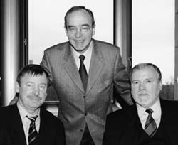 V. Kröning (SPD, Mitte),O. Runde (SPD, links), und H. Ringstorff (SPD, rechts), in der Ausschusssitzung