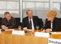 Wolf Biermann, Bundestagspräsident Wolfgang Thierse und Gesine Schwan