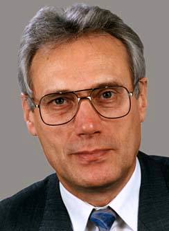 Portraitfoto Dr. Bernd Klaußner