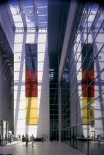 Kunstwerk von Gerhard Richter, "Schwarz Rot Gold", farbemailliertes Glas, 1996