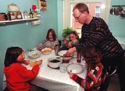 Beispiel: Kinderbetreuung in der Hamburger Kirchengemeinde St. Pauli.