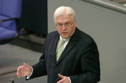 Bundesaußenminister Dr. Frank-Walter Steinmeier spricht als erster Redner im Plenum