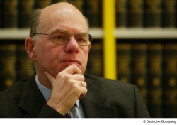 Porträt von Dr. Norbert Lammert